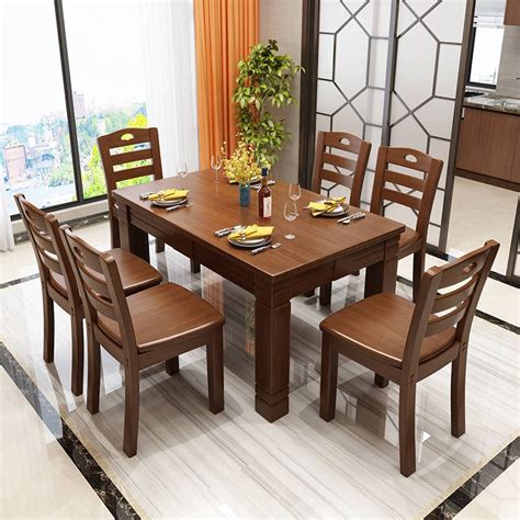 Bila aku bangun pukul 5 petang, cuaca dah mendung dan aku pergi melepak di kerusi rehat di halaman aku bertanya kenapa mak? tak ada apa apa. emak menjawap selamba selepas menyusun. Hantar taplak meja Meja makan dan kerusi gabungan ...