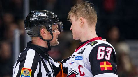 Mikael kaj forssell (born 15 march 1981) is a finnish former football striker. Blev SHL:s yngsta lagkapten - under trista omständigheter ...