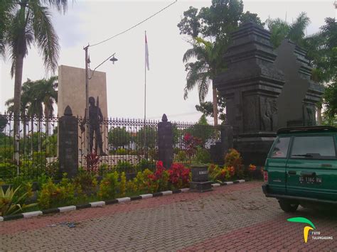 Taman Makam Pahlawan Nasional Tulungagung Makam Pahlawan Tulungagung