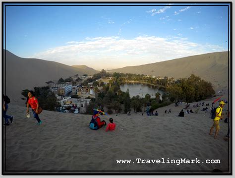 Photo Huacachina Desert Oasis Near Ica Peru Traveling Mark