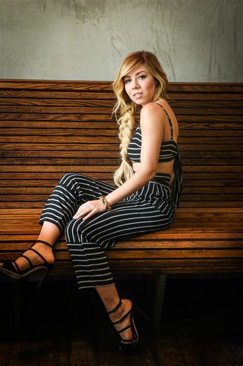 Jennette McCurdy: Promotes City TV Netflix Series Between -17 – GotCeleb
