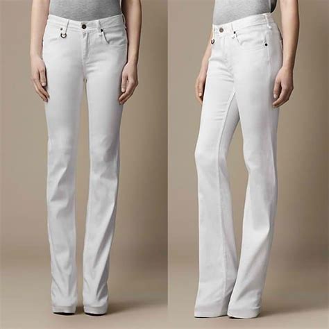 How To Wear Crisp White Bootcut Jeans Like Brandi Glanville
