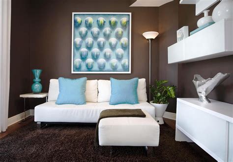 Calm Brown And Turquoise Living Room Decor