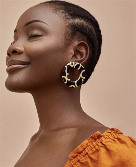 Pin By Portraits By Tracylynne On Brown Skin In 2021 Ear Cuff Ear Cuff