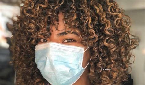 Refresh Your Curls With This Winter With Pintura Highlights
