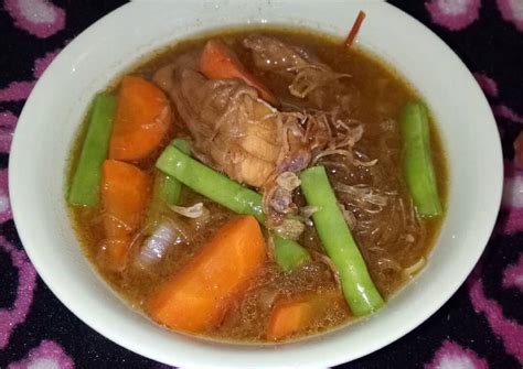 Daging ayam sangat lezat diolah menjadi aneka macam masakan dan makanan lezat menggugah selera. Resep Semur Ayam Buncis Wortel Soun oleh Erpita Rachman - Cookpad