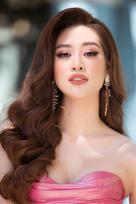 Khánh Vân Nguyán Tráº§n Khanh Van Crowned Miss Universe Vietnam 2019 Khánh Vân Was Born In