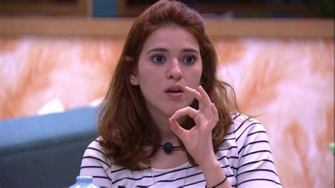 ana clara a polêmica do bbb18 foi alvo da internet novamente pois ao colocar biquíni a gostosa