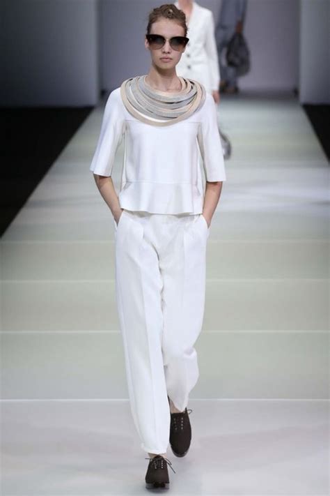 Giorgio Armani Ready To Wear Springsummer 15 Vogue Australia