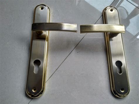 Us32 (polished stainless steel) + us32d (satin stainless steel) us32d. Jual Beli handle pintu plat 03 Baru | Jual Beli Kunci ...