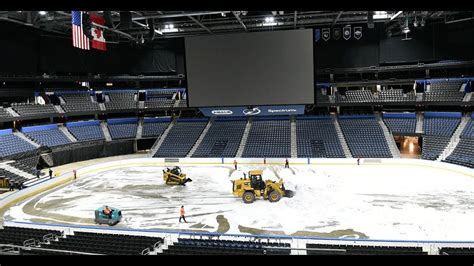 Tampa bay lightning and tampabaylightning.com are trademarks of lightning hockey l.p. Tampa Bay Lightning ice crew removes ice from Amalie Arena ...