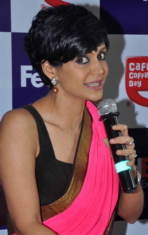 Hindistan'ın ulusal kanalında gösterilen doordarshan. Actress Mandira Bedi Saree Photos at Launch FedEx Rakhi ...