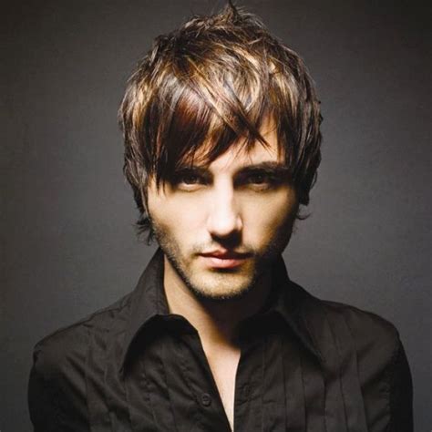 Messy hairstyle flatters any type of hair color, hair texture, and age. ihnnnohu: Messy Hairstyles Men