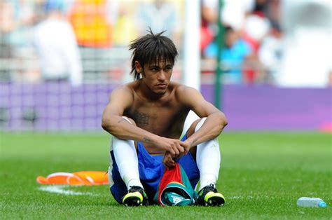 Young Sports Stars: Neymar Best Footballer
