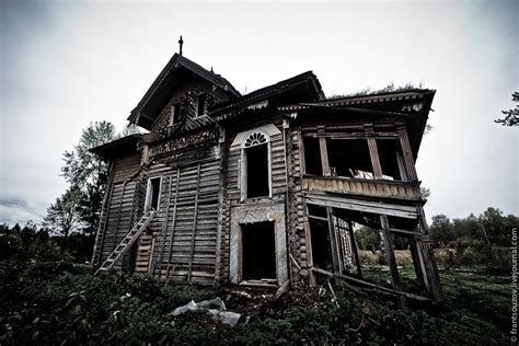 Abandoned Wooden House From The Fairy Tale · Russia Travel Blog