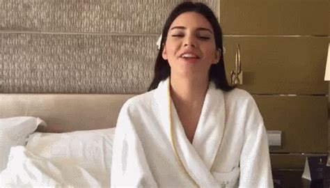 Kendall Jenner Gif Kendall Jenner Discover Share Gifs