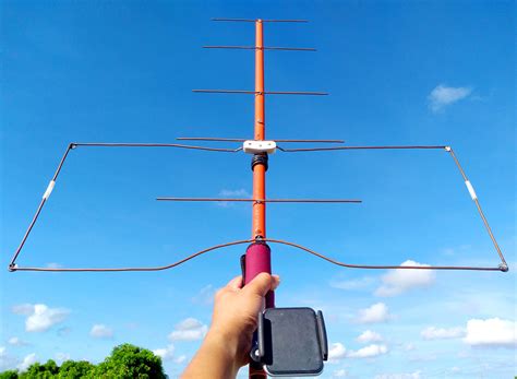 Diy Ham Radio Satellite Antenna The 4 00 Ham Radio Satellite Antenna