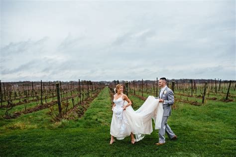 Saltwater Farm Vineyard Wedding Alanna Justin Vo Photographers