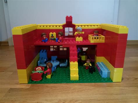 Massivhaus mit einem anbieter bauen. Hier siehst du die bespielbare Rückseite von einem Haus ...
