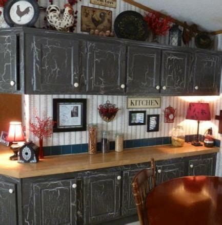 It's never been easier to create faux crackle paint finishes that have that old antique wood finish look. 61+ Ideas Crackle Painted Furniture Ideas Kitchen Cabinets | Custom built kitchen cabinets ...