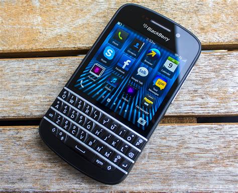 Blackberry Q10 Review The Return Of The Qwerty King Geardiary