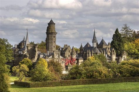 A 2,6 km de löwenburg castle. Wilhelmshoehe Park - Germany - Blog about interesting places