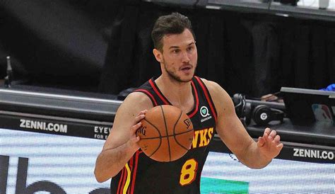 He plays mainly at the small forward position, but he can play at all five positions on the basketball court. Gallinari e il legame con Milano | "Sogno di tornare a ...