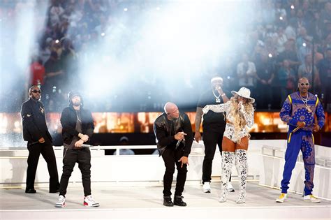 Rap Takes Center Stage At The Super Bowl Halftime Show The New Yorker