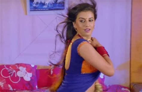 Bhojpuri Actress Akshara Singh Sexy Dance Video Goes Viral Akshara