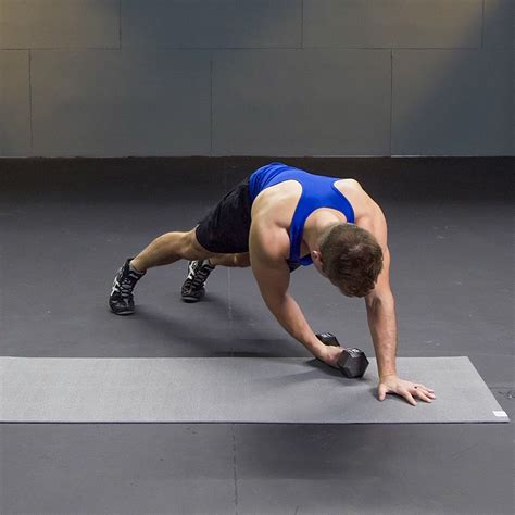 Metaburn Alternating Plank Row With Dumbbell Pull Through Exercise