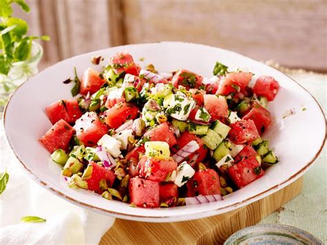 wassermelonen gurken salat mit feta rezept lecker