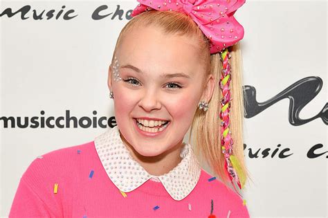 Youtuber Slammed For Crass Sexual Jojo Siwa Costume