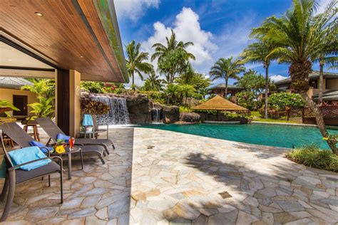 House Of The Week A Hawaiian Paradise With An Enormous Pool In 2020