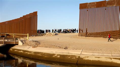Arizona Bucks Biden Admin Begins Filling In Huge Border Wall Gap On