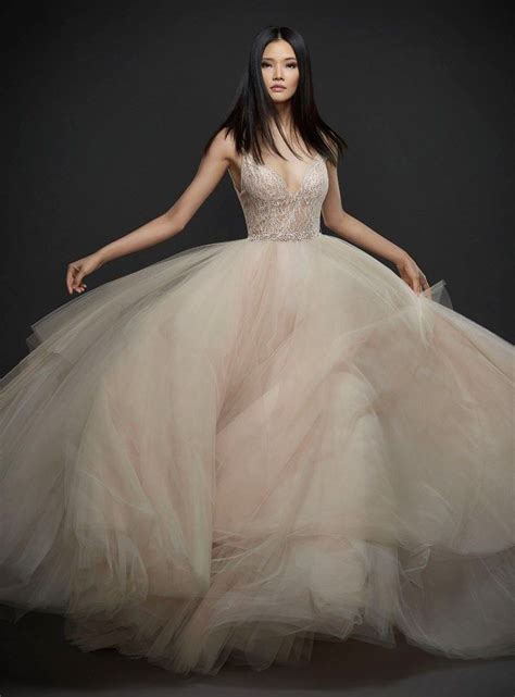 Brautkleider online shop, schneller versand. Wedding Dress Inspiration - Lazaro | Brautkleid, Braut ...