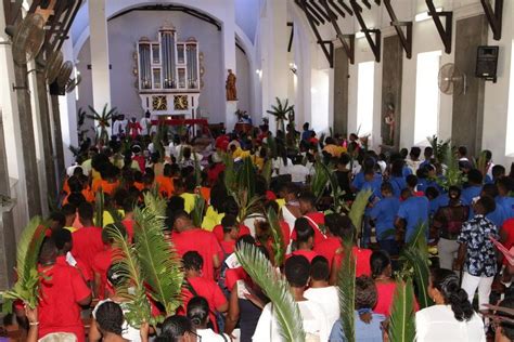 Une messe des Rameaux inédite pour les Catholiques - Guadeloupe la 1ère