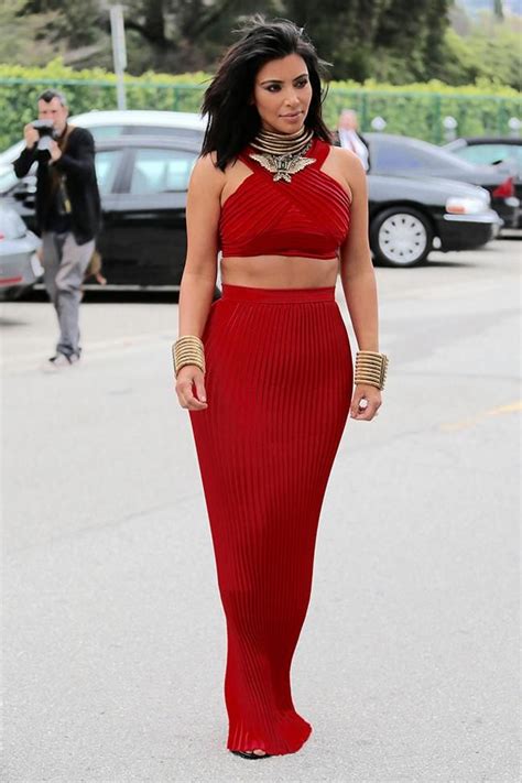 Kim Kardashian Rescata El Crop Top Para La Fiesta Pre Grammy De