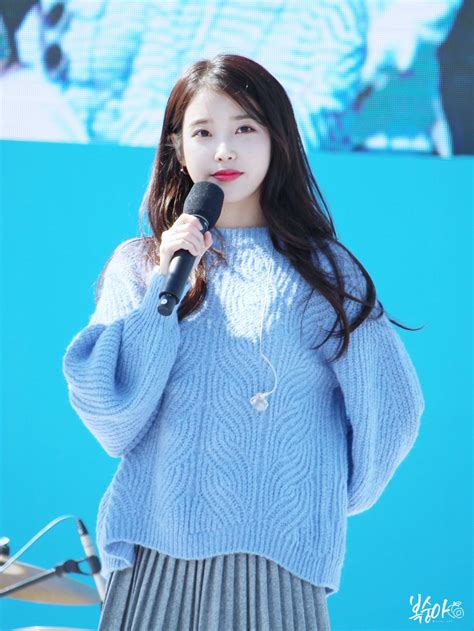Iu will be appearing on jtbc new music program variety show famous singer on april 9th which will be the shows second episode. IU's Stylist Gets Praised For Choosing Wonderful Outfits For The Singer | Kpopmap