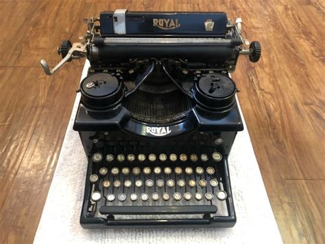 Vintage 1921 Royal Model 10 Typewriter Double Beveled Glass Panels