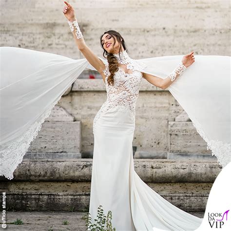La ballerina ha raccontato nei minimi particolari come ha ricevuto la proposta di. Lorella Boccia e Niccolò Presta sposi in Blumarine e ...
