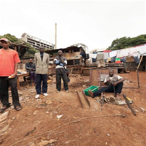 The People Living In The Deep Sea Slum Nairobi Kenya Amnesty