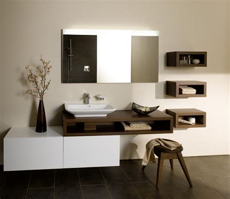 No contemporary bathroom design is complete without a stylish modern vanity unit. Modern bathroom with minimalist design by TOTO