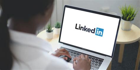 Cara Memperbarui Sertifikasi pada Profil Akun Linkedin - ISCEA Indonesia