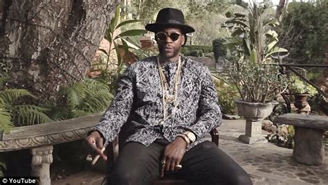 2 Chainz Smokes Gold Covered Most Expensivest Joint In The World