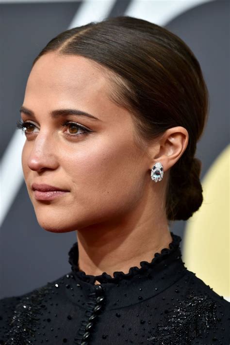 Golden Globes The Best And Worst Celebrity Hair And Makeup Looks On The Red Carpet Artofit