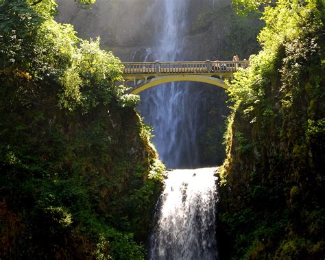 Usa Waterfalls Bridges Crag Shrubs Multnomah Waterfalls Nature