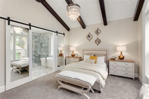 These relaxing bedroom paint colors are perfect for your master using a neutral paint color in your master bedroom gives you the most flexibility for decorating schemes with the rest of your bedding, curtains. 10 Master Bedroom Designs That'll Inspire You to ...