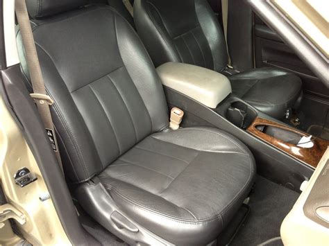 You Can Remove The Center Seat And Add A Solid Console Taurus Car