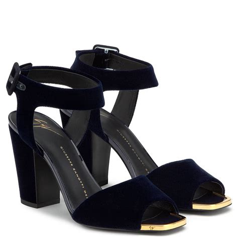 Emmanuelle - Sandals - Black | Giuseppe Zanotti | Giuseppe Zanotti Design Online Store | Scarpe ...