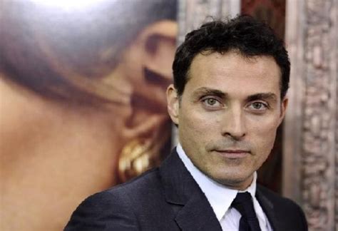 Who Is Rufus Sewell His Wife Son Daughter Girlfriend Height Bio